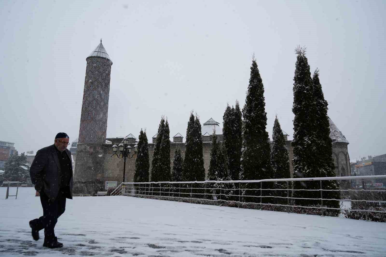 Meteorolojiden kuvvetli yağış uyarısı