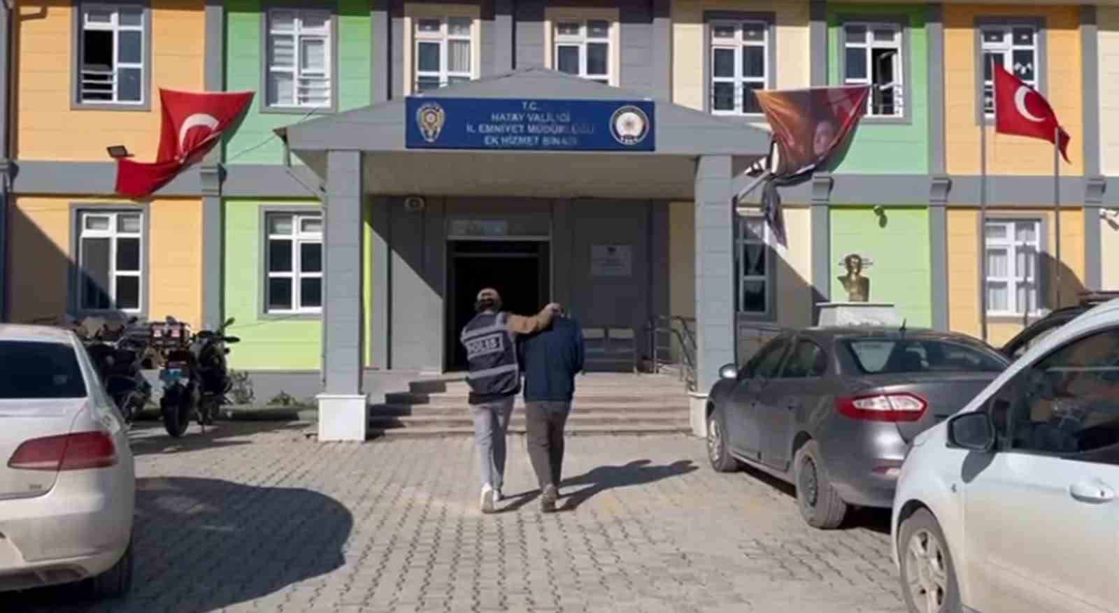 Hatay’da hapis cezası ile aranan 4 kişi tutuklandı