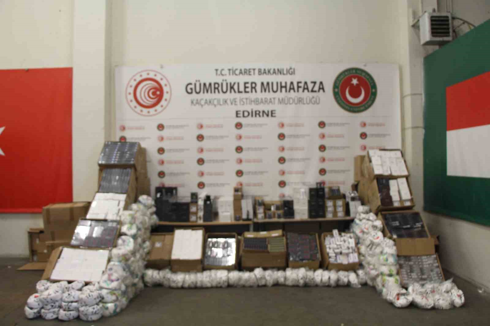 Kapıkule&rsquo;de yasaklı kimyasal madde ve elektronik sigara ele ge&ccedil;irildi
