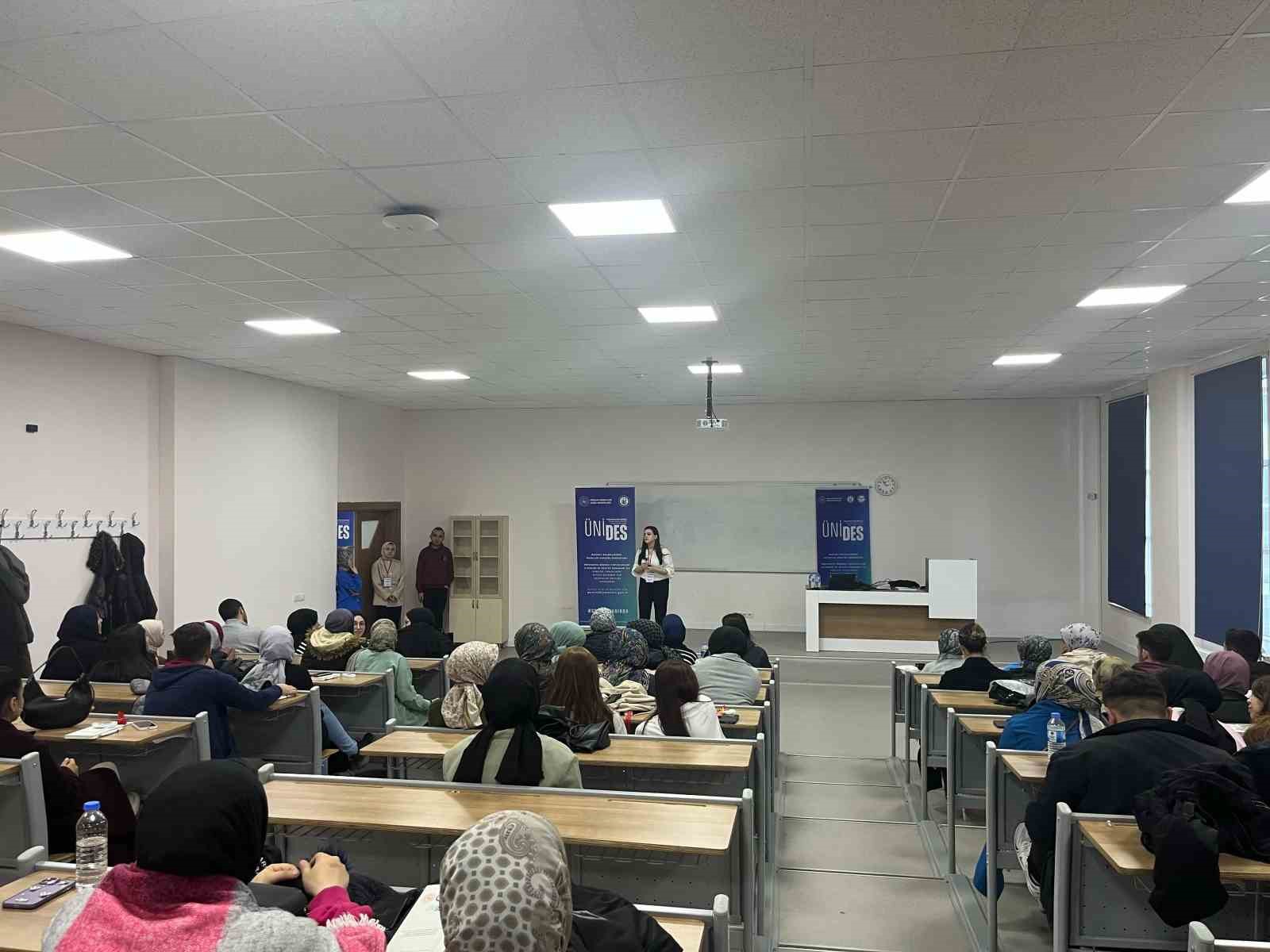 Bayburt&rsquo;ta &uuml;niversite &ouml;ğrencilerine odyoloji mesleğinin tanıtımı yapıldı
