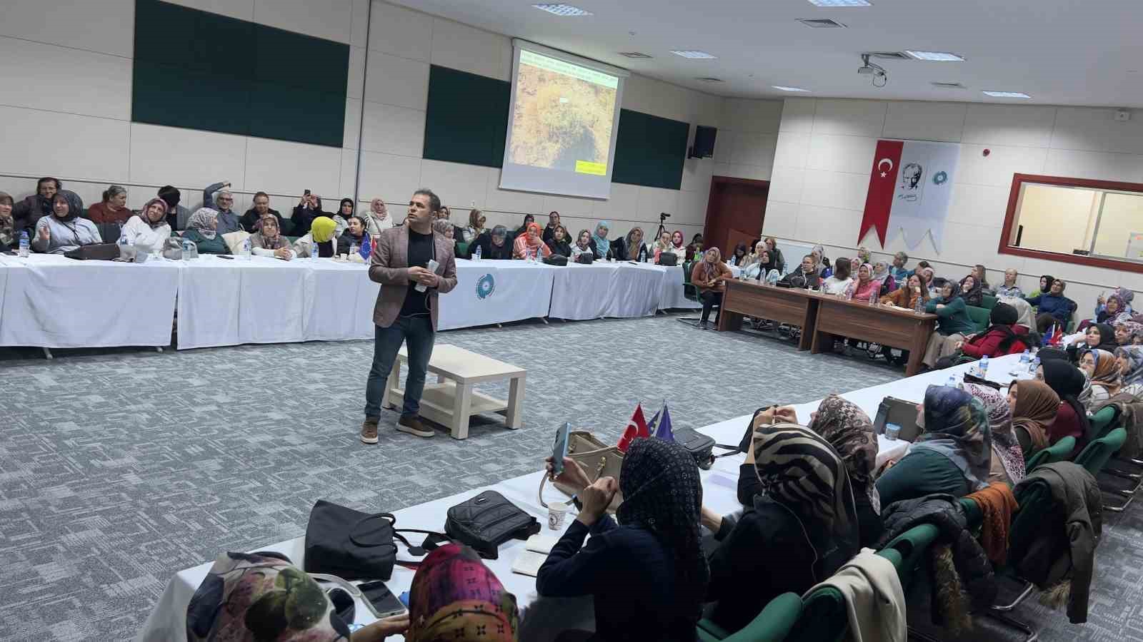 Kadınlara Susuz Tarım ve Tıbbi Aromatik Bitki Yetiştiriciliği eğitimi verildi