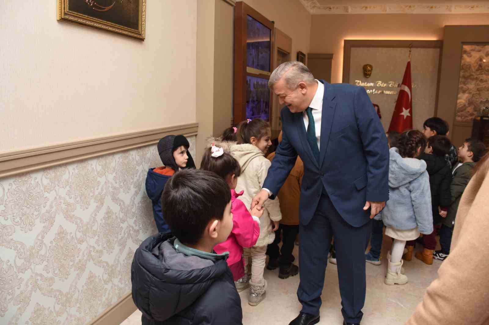 Miniklerden Polis Teşkilatına anlamlı ziyaret
