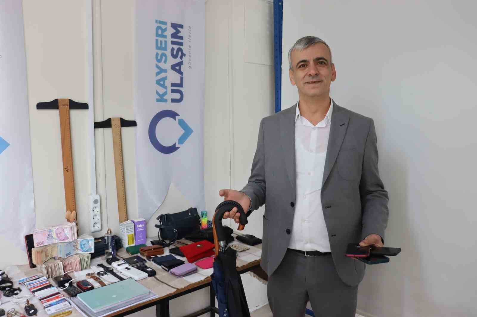 Tramvayda unutulanlar &rsquo;yok artık&rsquo; dedirtti
