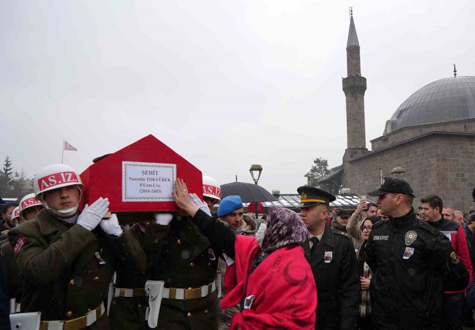 Erzurum şehidini uğurladı