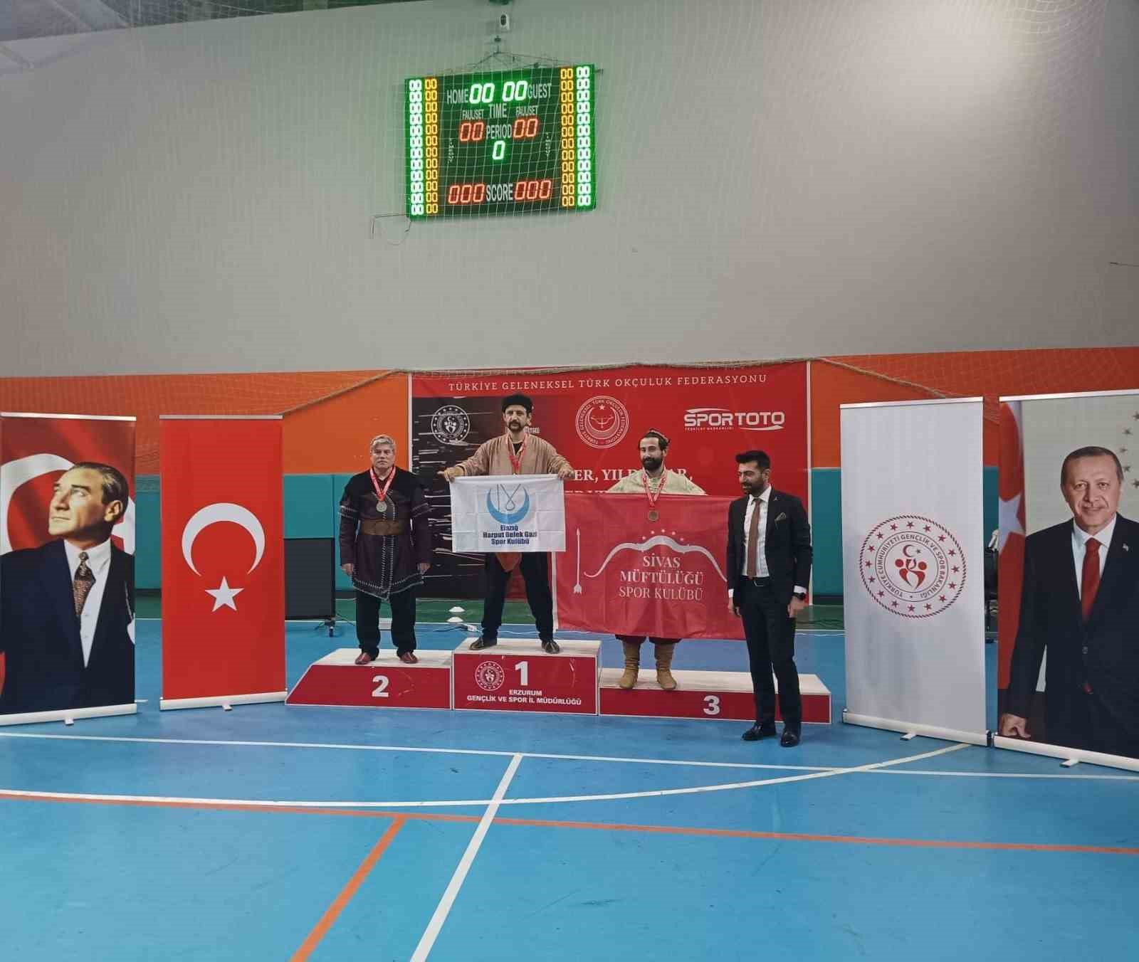 Elazığlı kemankeşlerden Erzurum&rsquo;da b&uuml;y&uuml;k başarı
