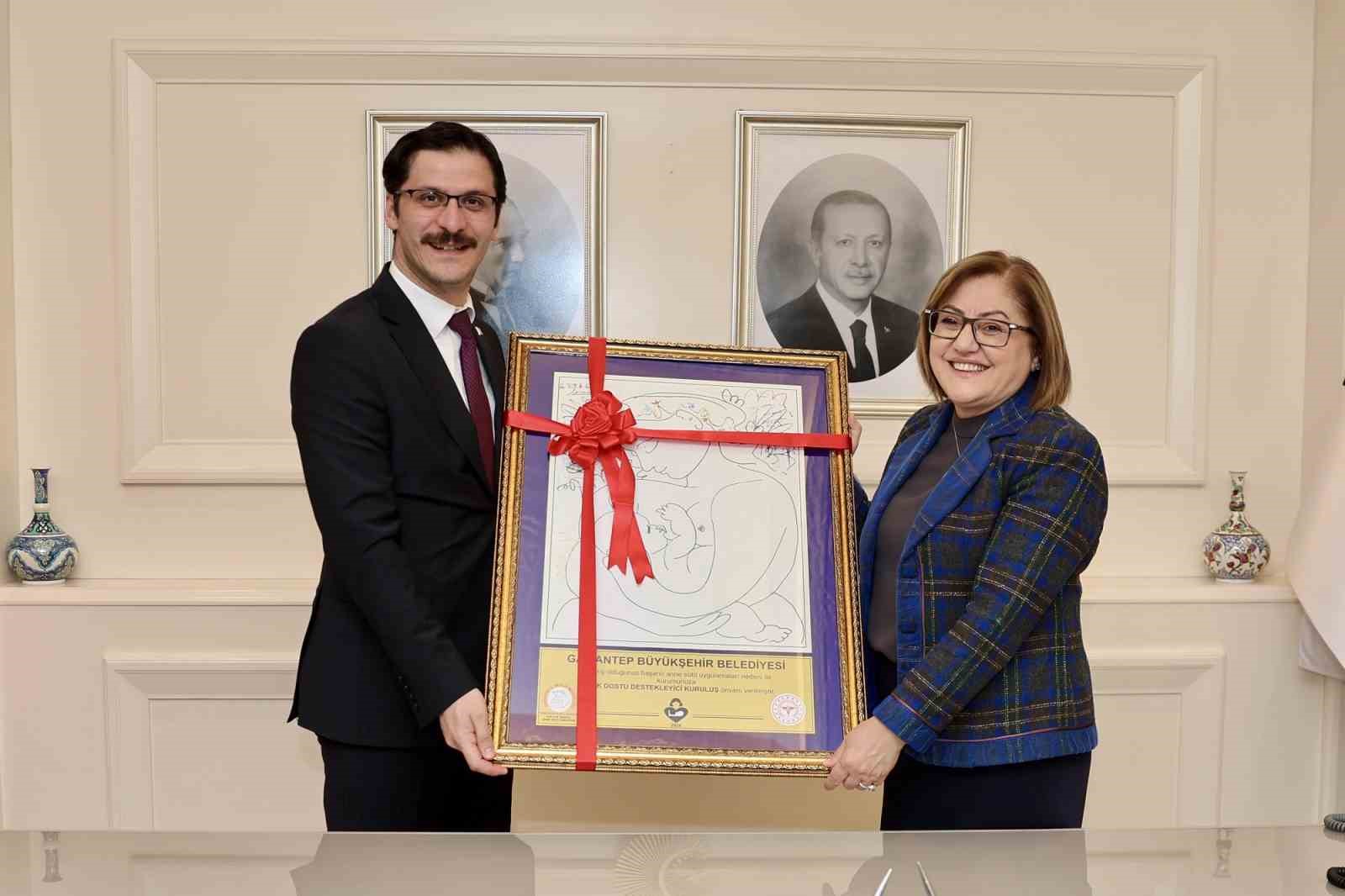 Gaziantep B&uuml;y&uuml;kşehir&rsquo;e iki &ouml;nemli belge
