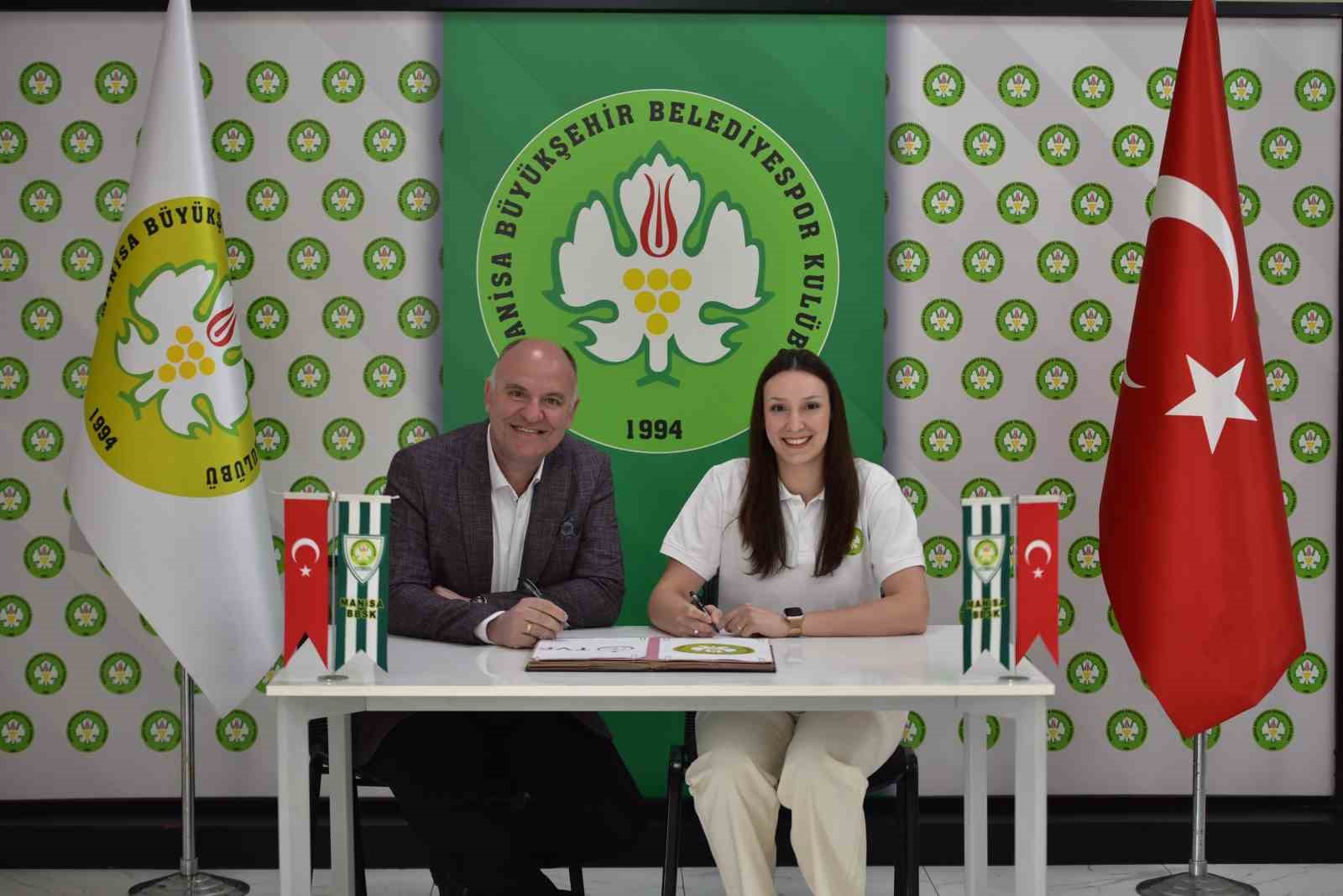 Duygu Güncü, Manisa BBSK ile 1 yıllık sözleşmeye imza attı