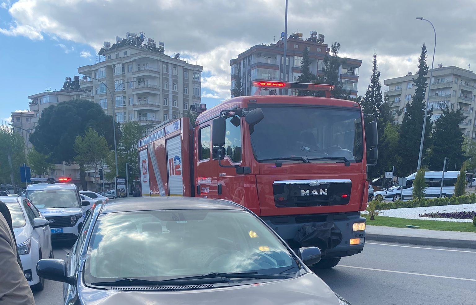 Kahramanmaraş’ta otomobil yayalara çarptı: 5 yaralı
