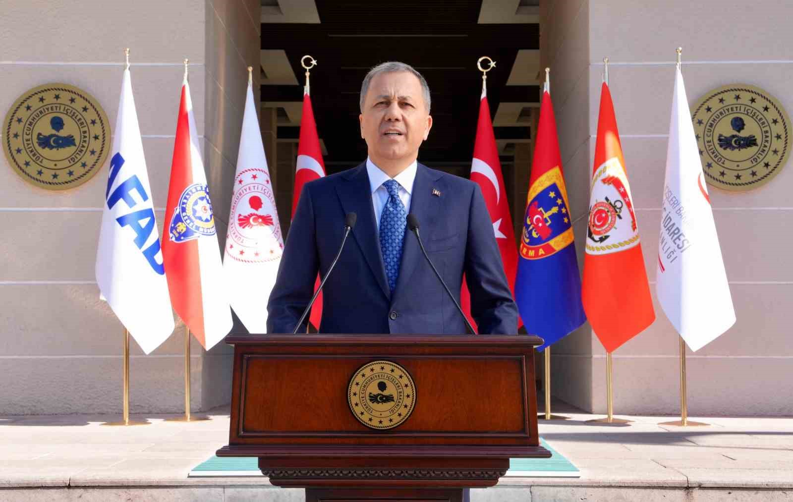 Bakan Yerlikaya duyurdu: Uluslararası uyuşturucu tacirlerine y&ouml;nelik &lsquo;Orkinos-Bulut&rsquo; operasyonunda 234 ş&uuml;pheliye g&ouml;zaltı
