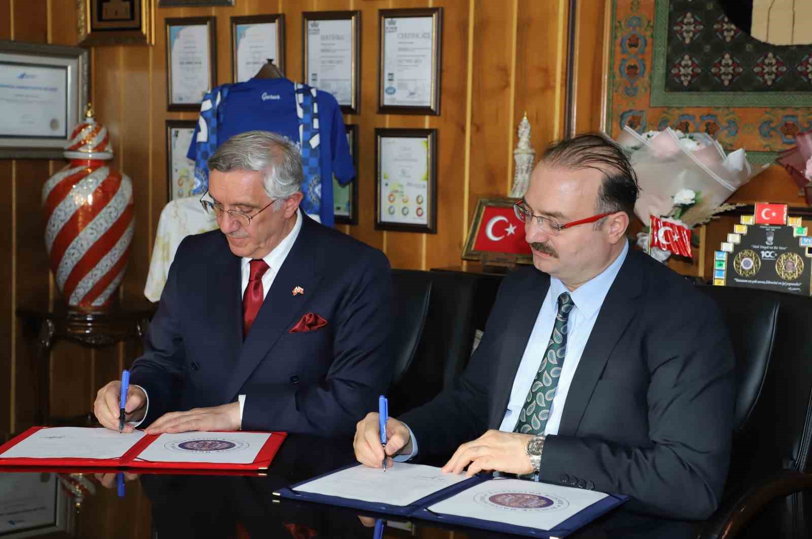 Atatürk Üniversitesi’nden uluslararasılaşma vizyonu doğrultusunda önemli bir adımı daha