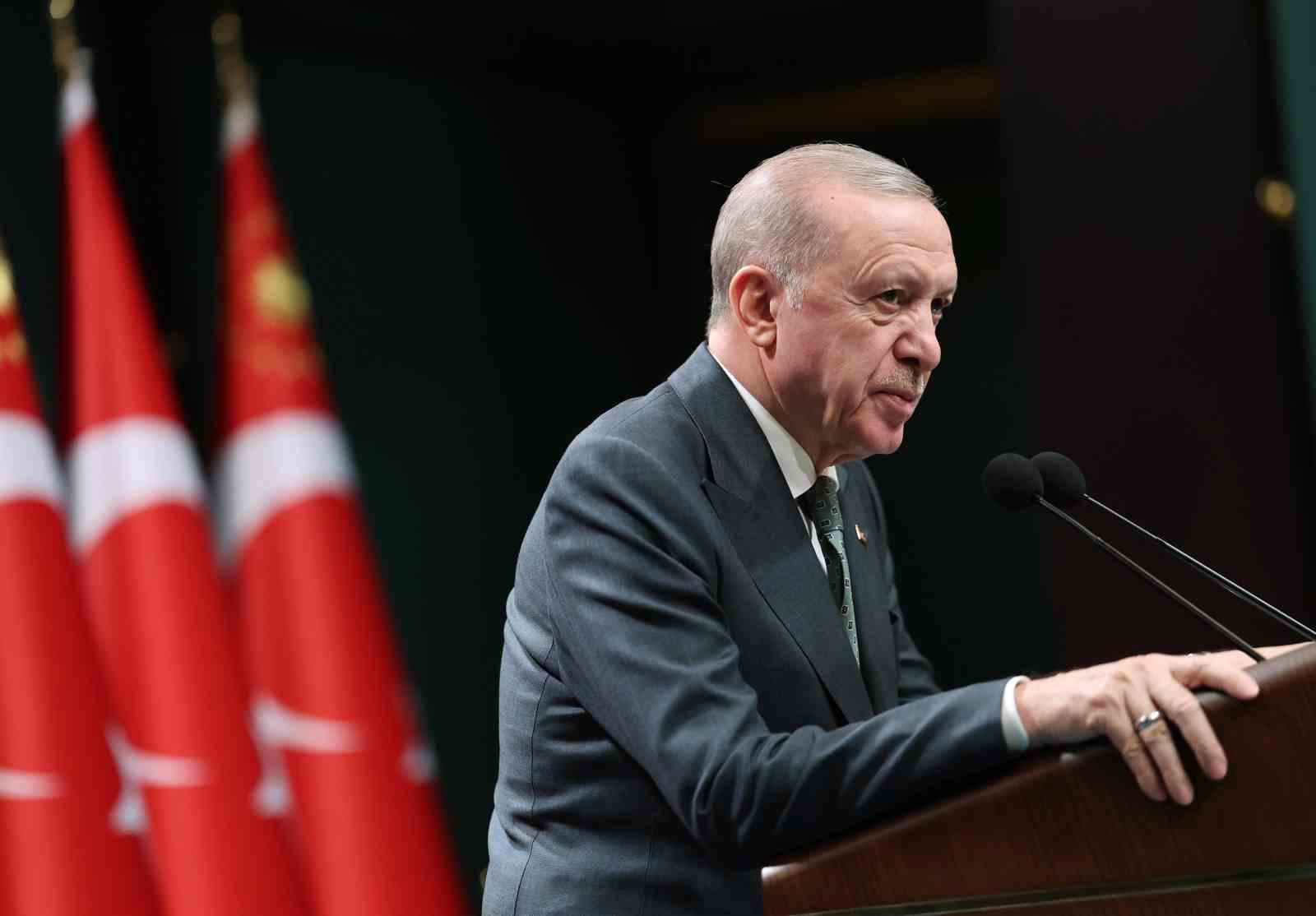 Cumhurbaşkanı Erdoğan: "25 bin yeni öğretmen ataması sürecini başlattığımızın müjdesini gençlerimizle paylaşmak istiyorum"