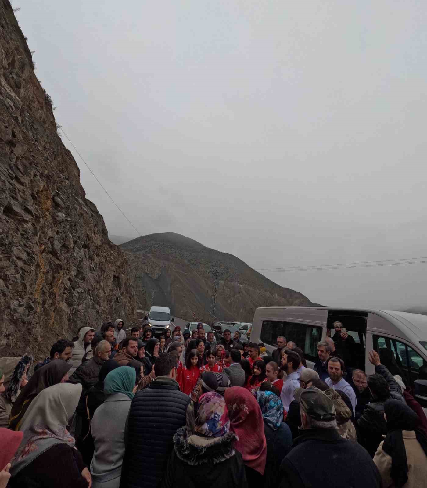 T&uuml;rkiye şampiyonu Şeyma Keskin&rsquo;e memleketinde coşkulu karşılama
