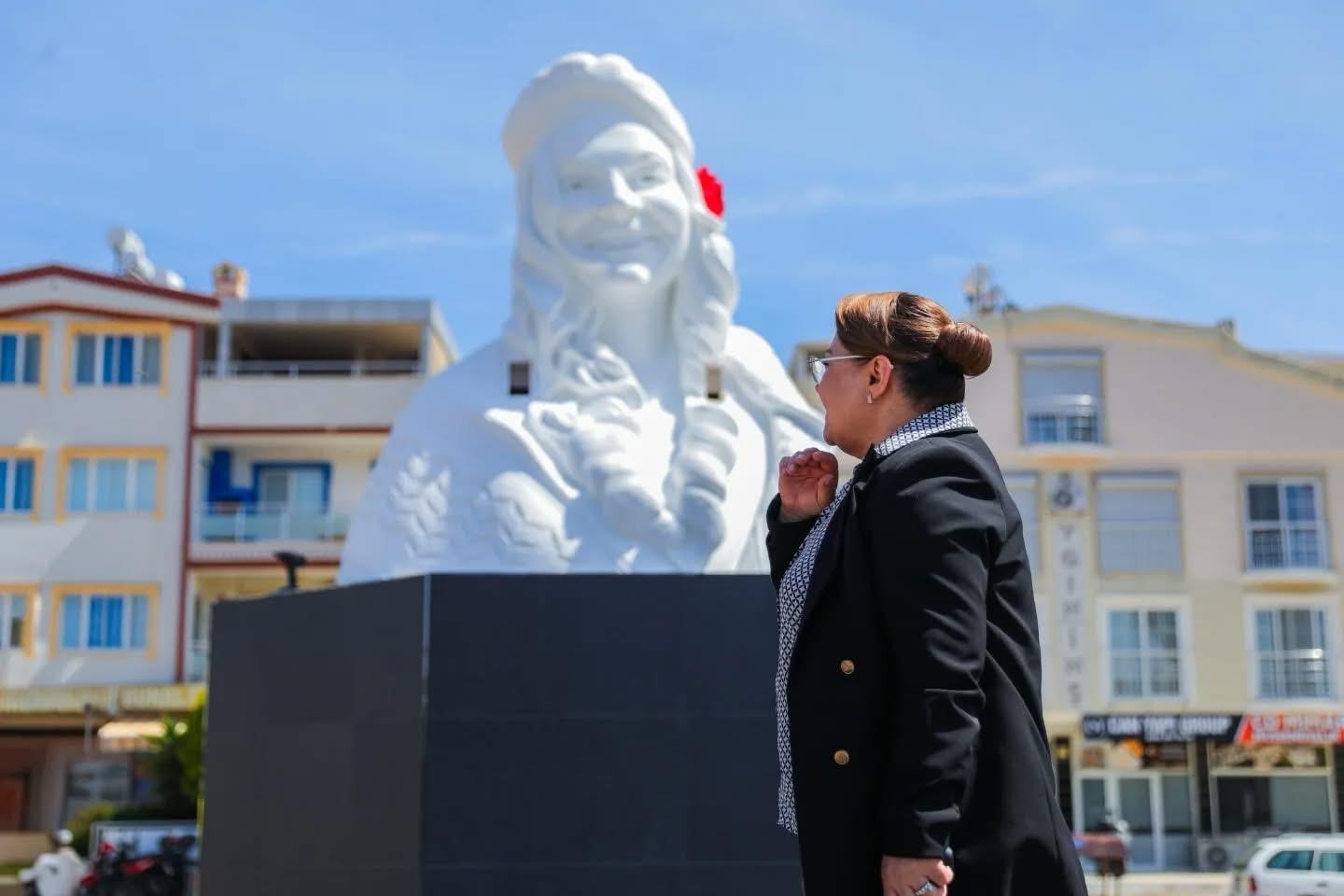 Başkan Gençay, Ayşenur Ezgi Eygi Parkı’ndaki çalışmaları yerinde inceledi