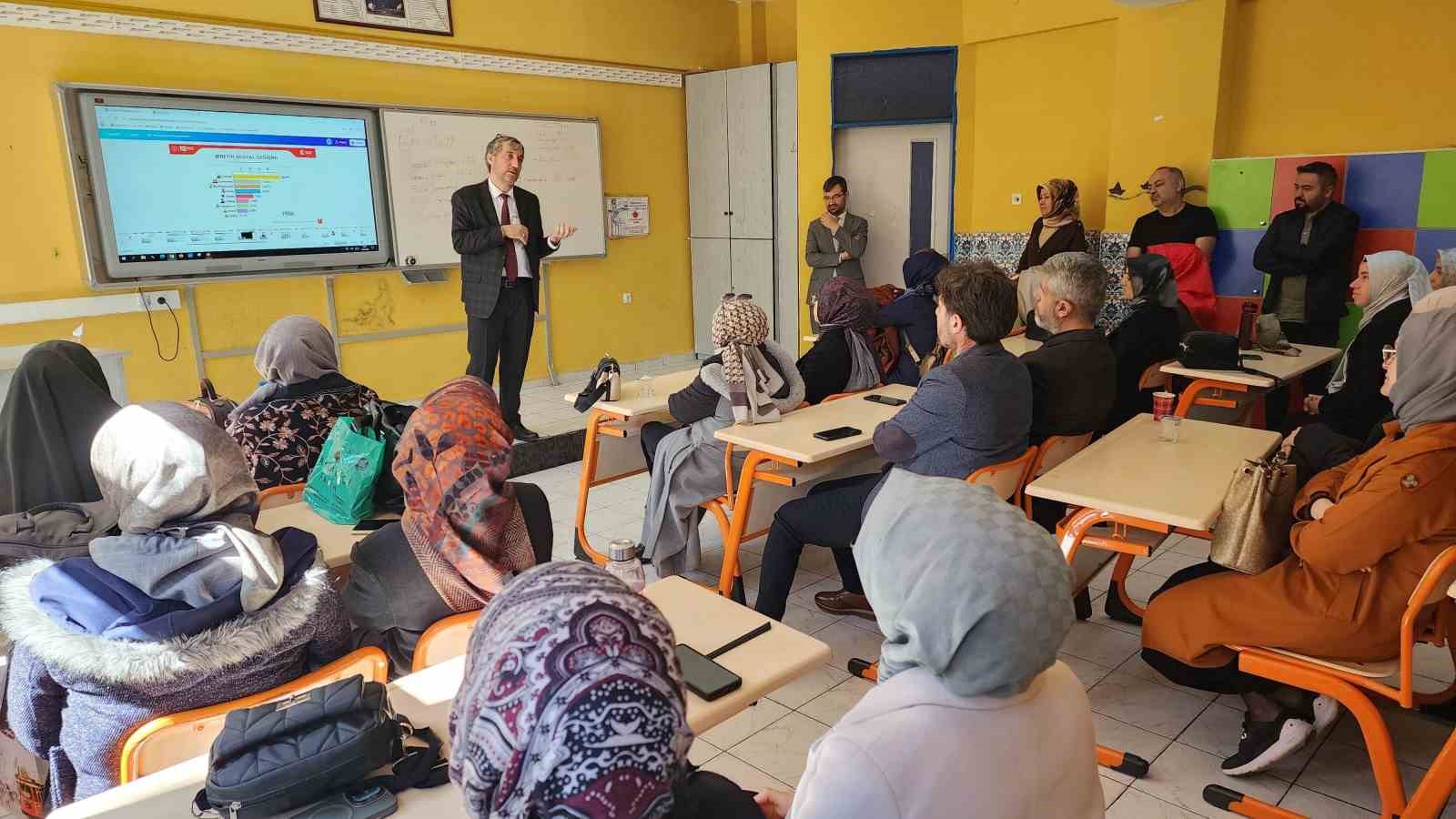 Kütahya’da Din Kültürü Öğretmenlerine yönelik eğitim seminerleri başladı