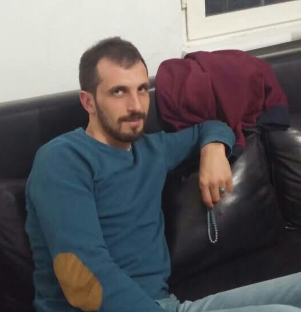 Eşini sokak ortasında &ouml;ld&uuml;ren koca, ağabey katili &ccedil;ıktı
