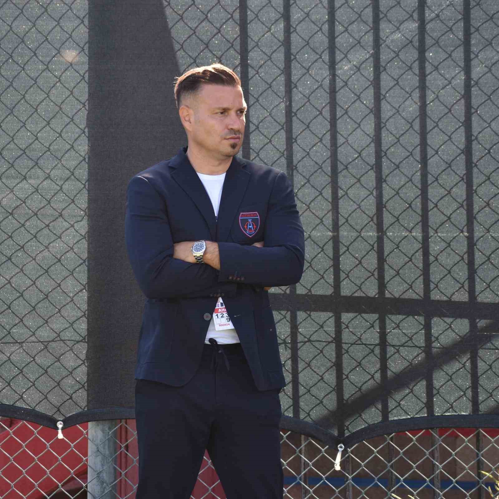 Altınordu&rsquo;da Murat Korkmaz ve Yusuf Kocakaya ile yollar ayrıldı
