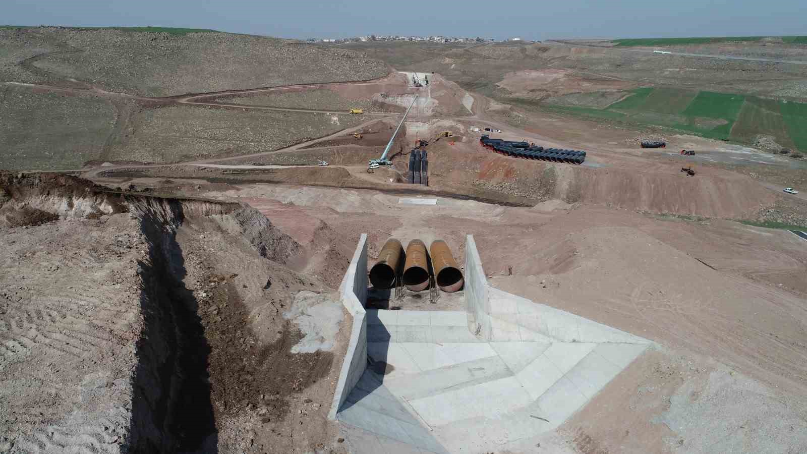 Ekonomiye yılda 2,87 milyar TL katkı sağlanması beklenen Kralkızı-Dicle projesinde çalışmalar devam ediyor