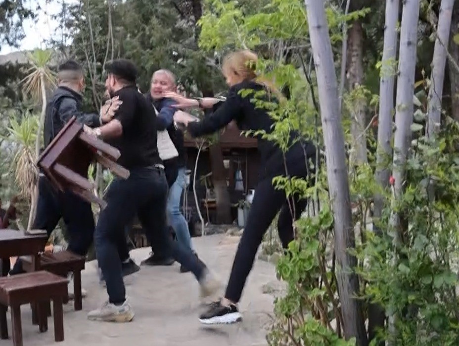 Adana usulü Polis Haftası kutlaması az daha karakolda bitecekti