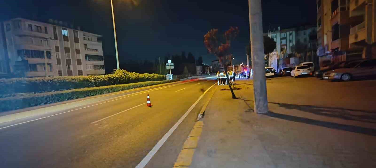 Savrulan sürat motorundaki iki kişi yaralandı