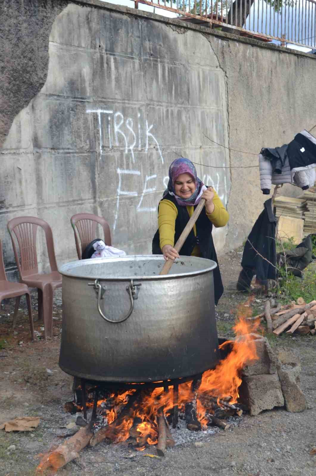 Okulda &rsquo;Tirşik Ş&ouml;leni&rsquo;
