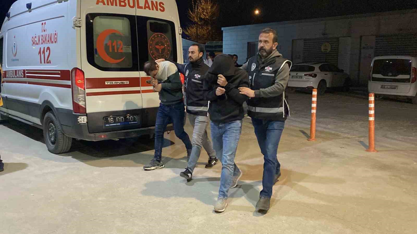 Kuyumculara sahte altın satan şahıslar adliyeye sevk edildi