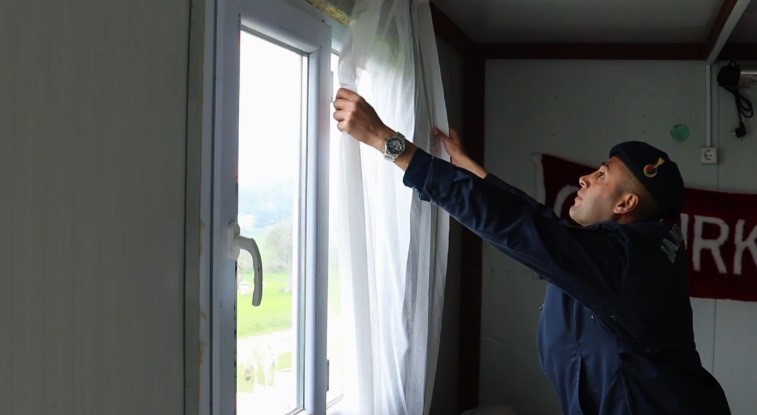 &Ccedil;anakkale Jandarmasından ihtiya&ccedil; sahibi aileye sıcak yuva
