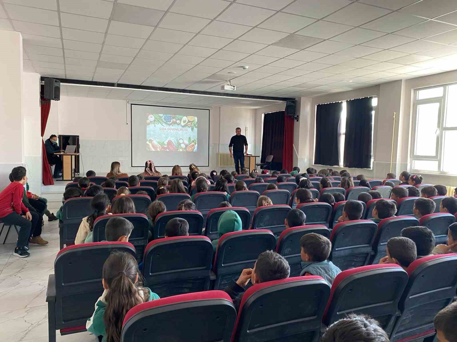 Ulukışla&rsquo;da &ouml;ğrencilere gıda g&uuml;venliği eğitimi verildi
