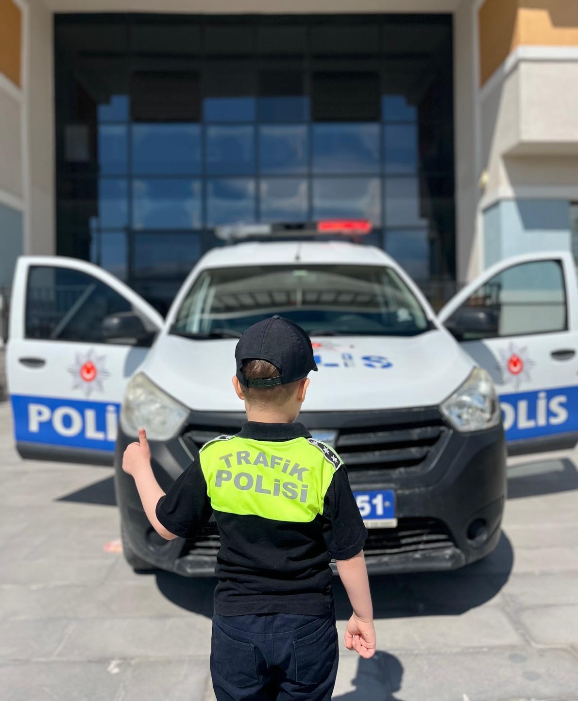 Niğde’de polisten miniklere güvenli yaşam eğitimi
