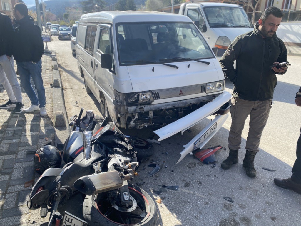 Bilecik’te zincirleme trafik kazası; 1 yaralı