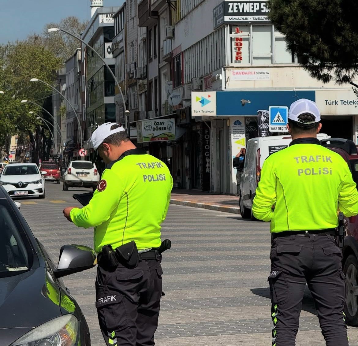Balıkesir’in Gönen ilçesinde trafik uygulaması: 46 araç kontrol edildi
