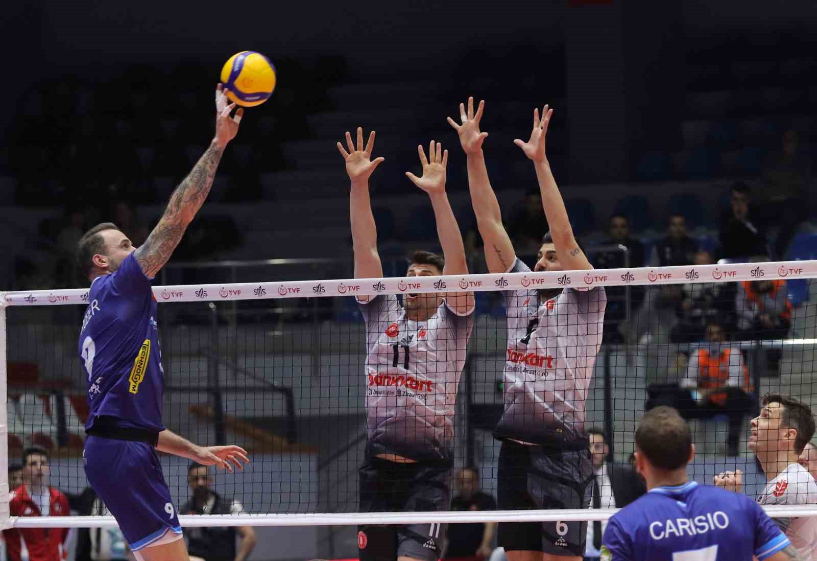 Ziraat Bankkart, Efeler Ligi’nde finalde
