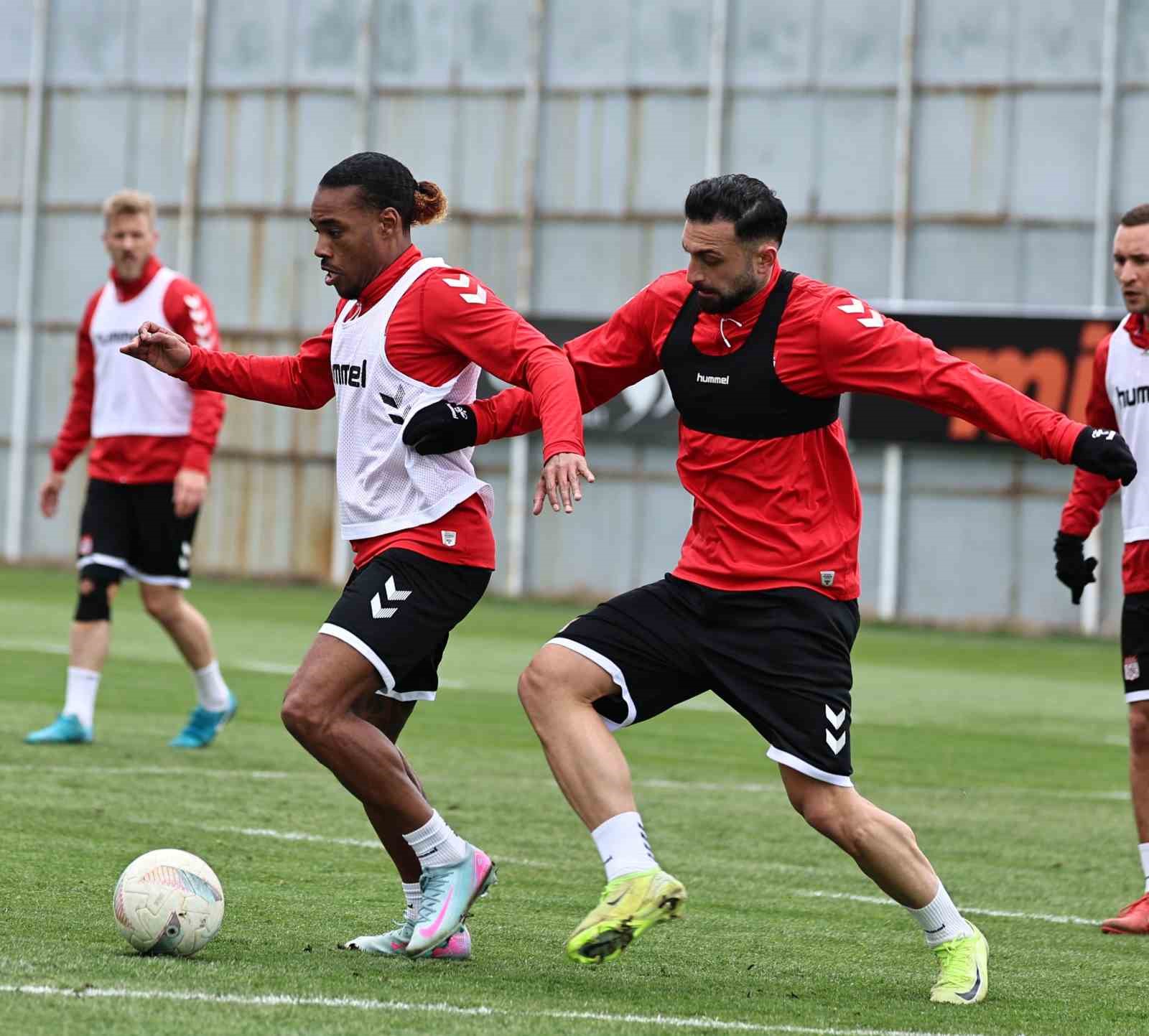 Sivasspor, Kasımpaşa maçını hazırlıklarını sürdürdü
