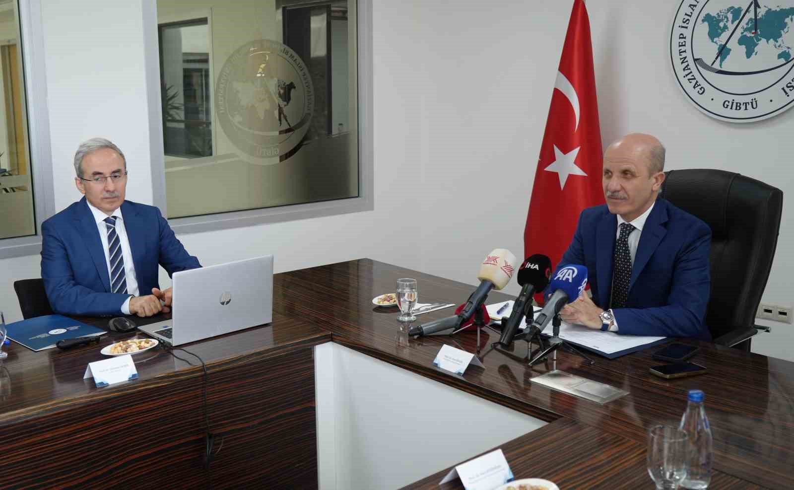 Y&Ouml;K Başkanı Prof. Dr. Erol &Ouml;zvar: "Mağdur coğrafyalardaki akademisyen ve &ouml;ğrencilere kapımız a&ccedil;ık"
