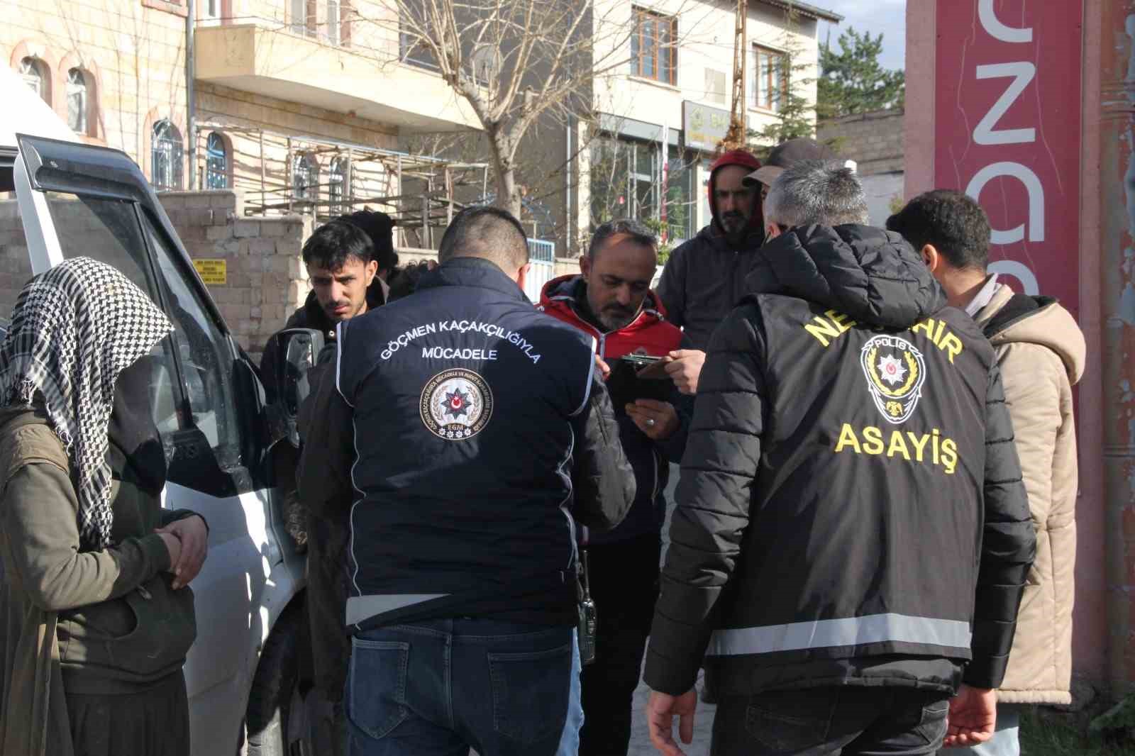 Nevşehir&rsquo;de d&uuml;zensiz g&ouml;&ccedil; uygulaması
