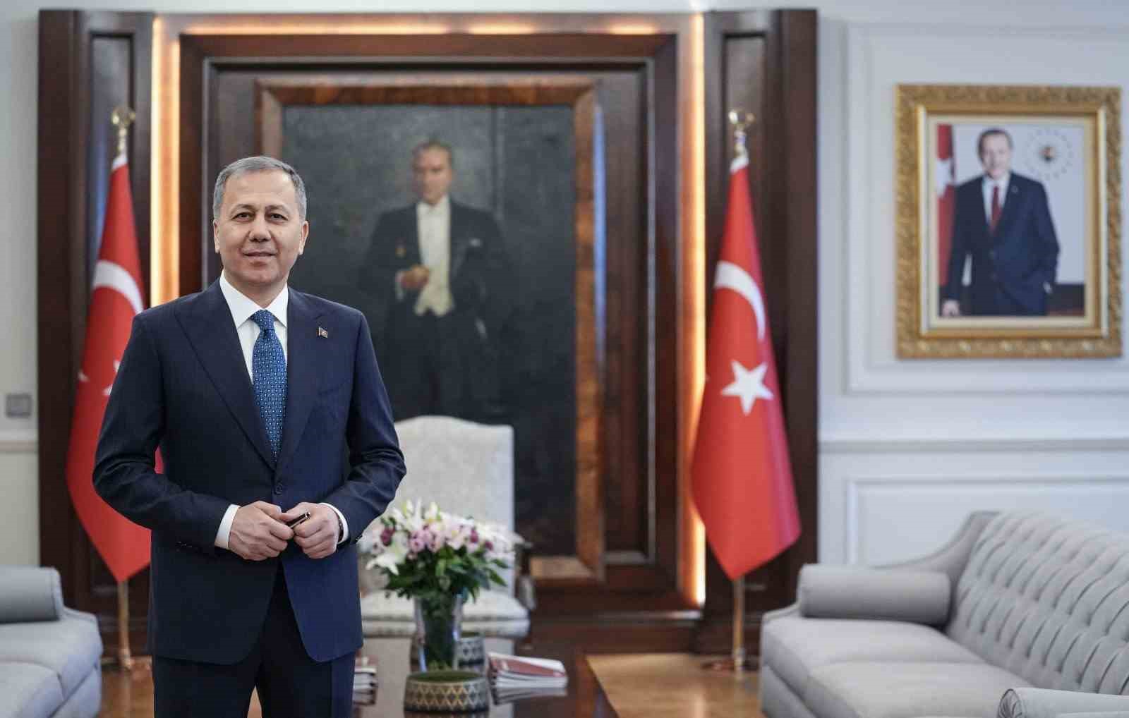 Bakan Yerlikaya: "9 Aralık 2024&rsquo;ten bu yana 175 bin 512 Suriyeli kardeşimiz &uuml;lkesine d&ouml;nd&uuml;"
