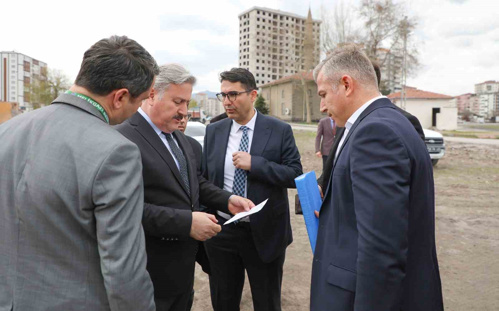 Başkan Palancıoğlu: "Melikgazi’de metruk yapı kalmayacak"