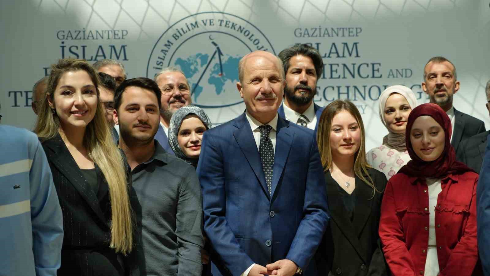 YÖK Başkanı Prof. Dr. Erol Özvar’ın katılımıyla ’GİBTÜ Bilim Kafe’ açıldı