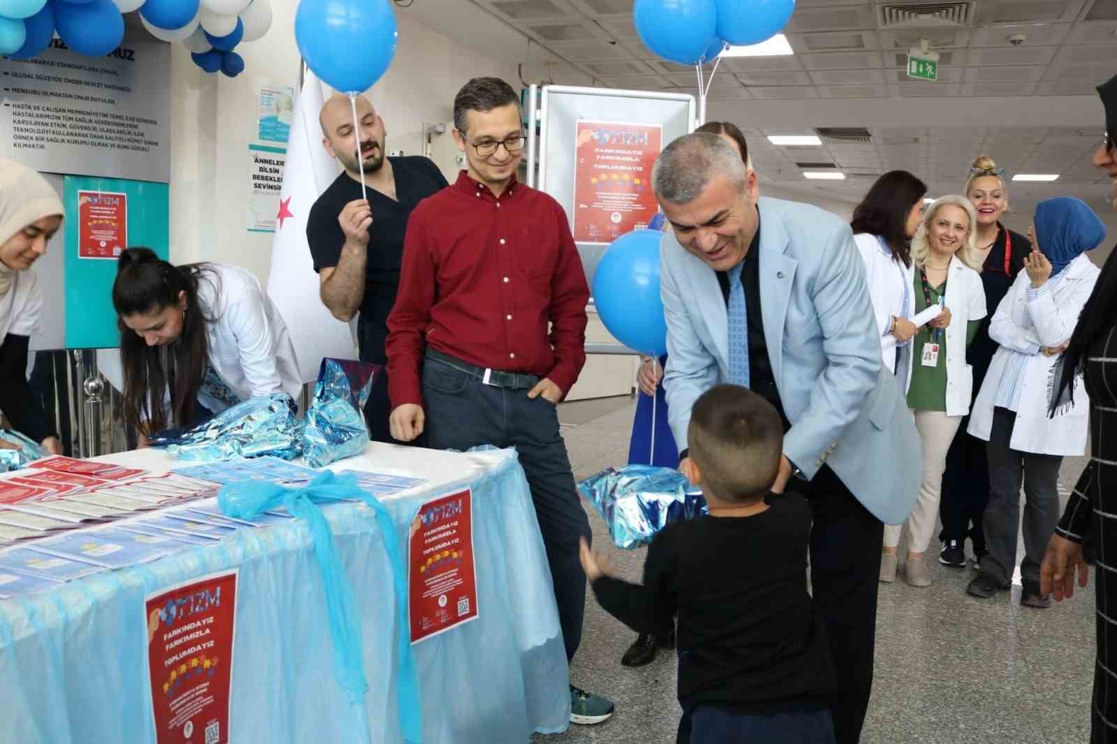 Kepez Devlet Hastanesi’nde ’otizm’ farkındalığı