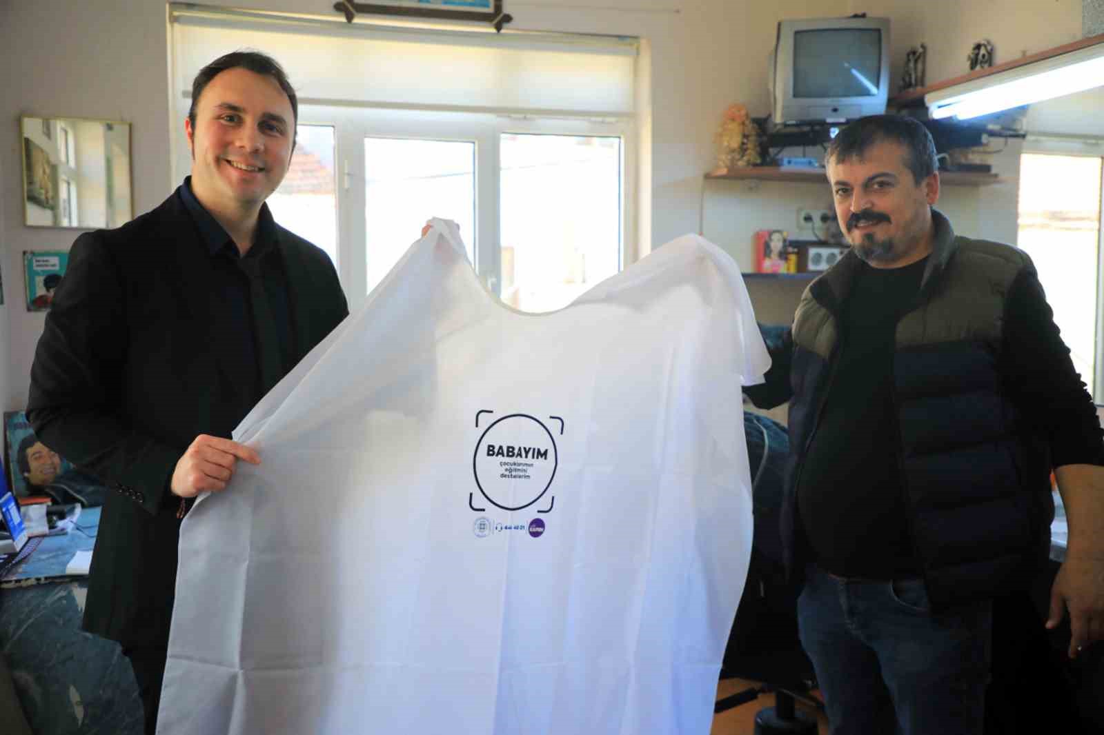 Muğla’da babalar çocukları için aynaya bakıyor