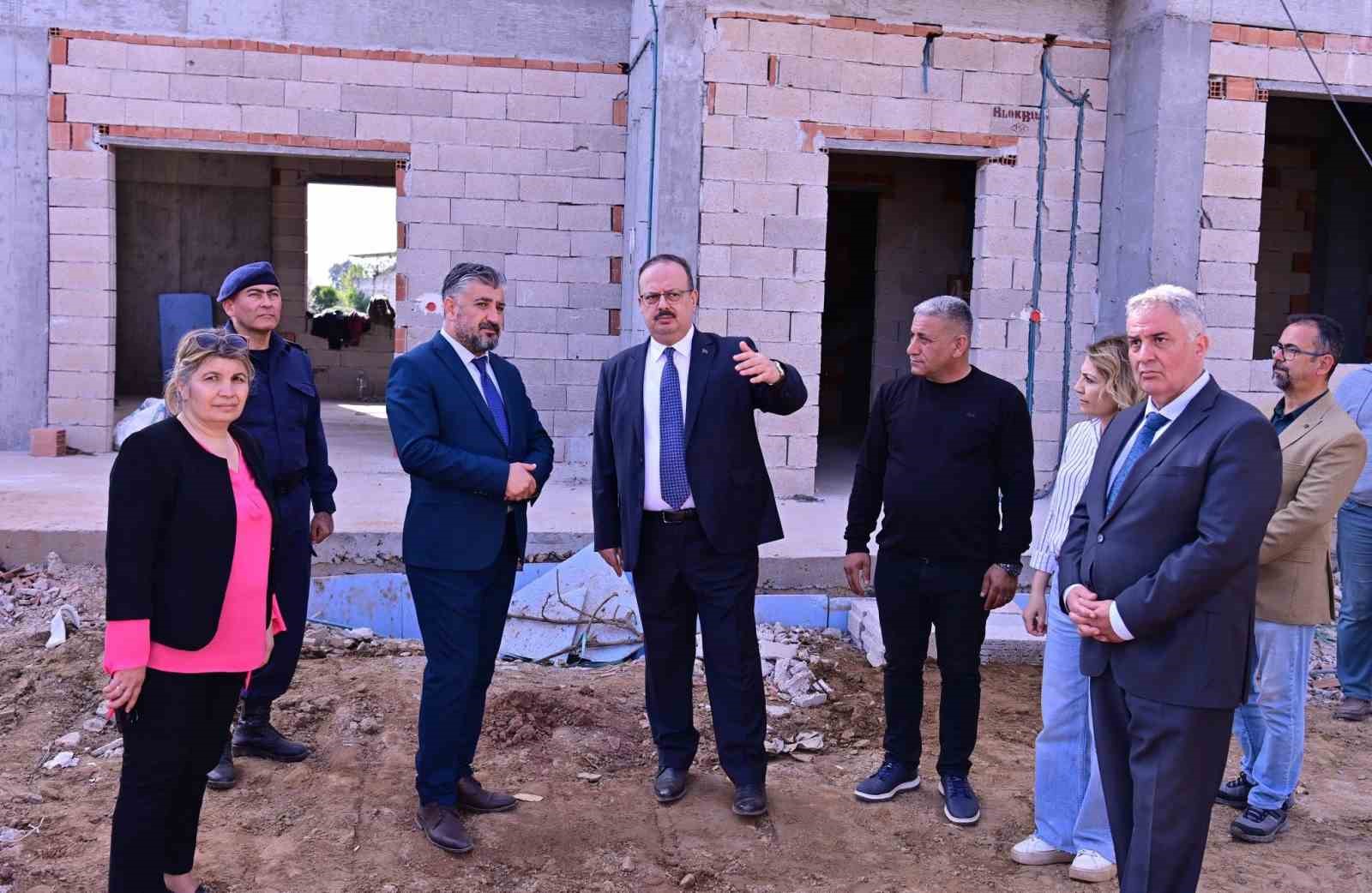 Vali Canbolat, çocuk evleri inşaatını yerinde inceledi
