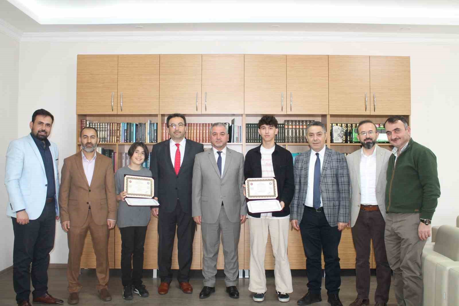 Aydınlı hafızlar belgelerine kavuştu