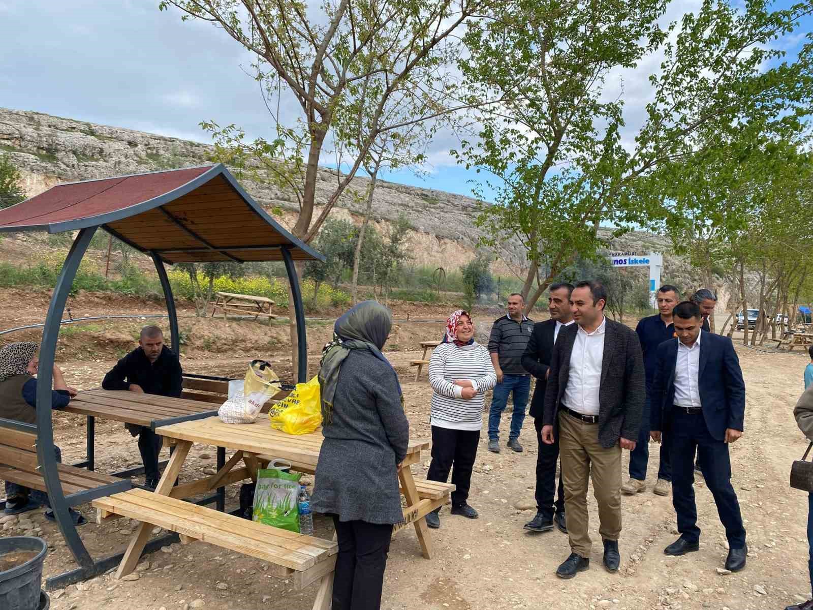 Kaymakam Partal, piknik ve kamp alanında incelemelerde bulundu