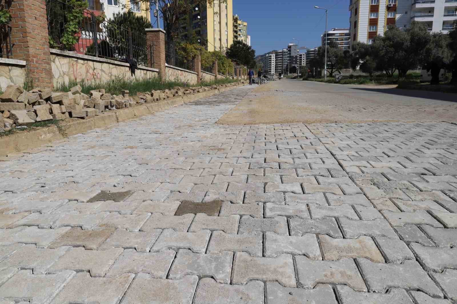 Nazilli’de yol yenileme ve bakım çalışmaları sürüyor
