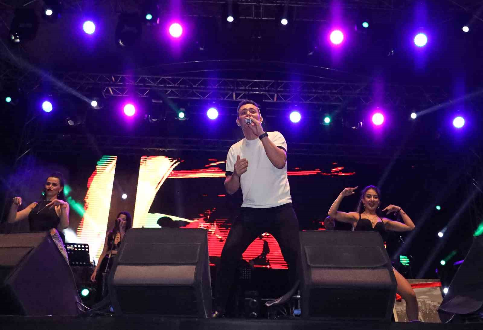 Antalya B&uuml;y&uuml;kşehir Belediyesi&rsquo;nden 23 Nisan&rsquo;a &ouml;zel program
