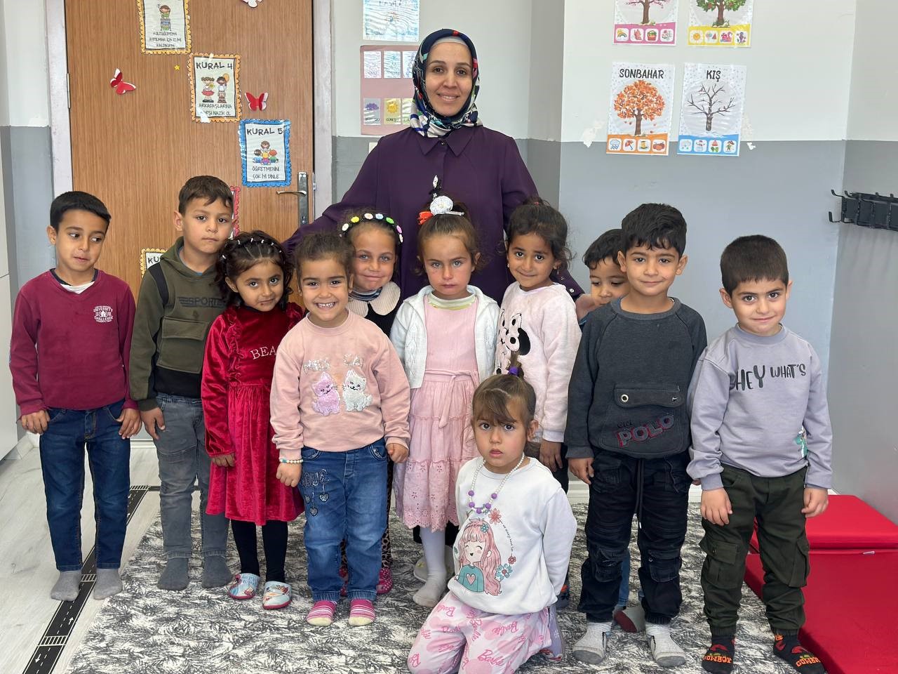 Nefessiz kalan öğrenciye okul müdüründen heimlich manevrası
