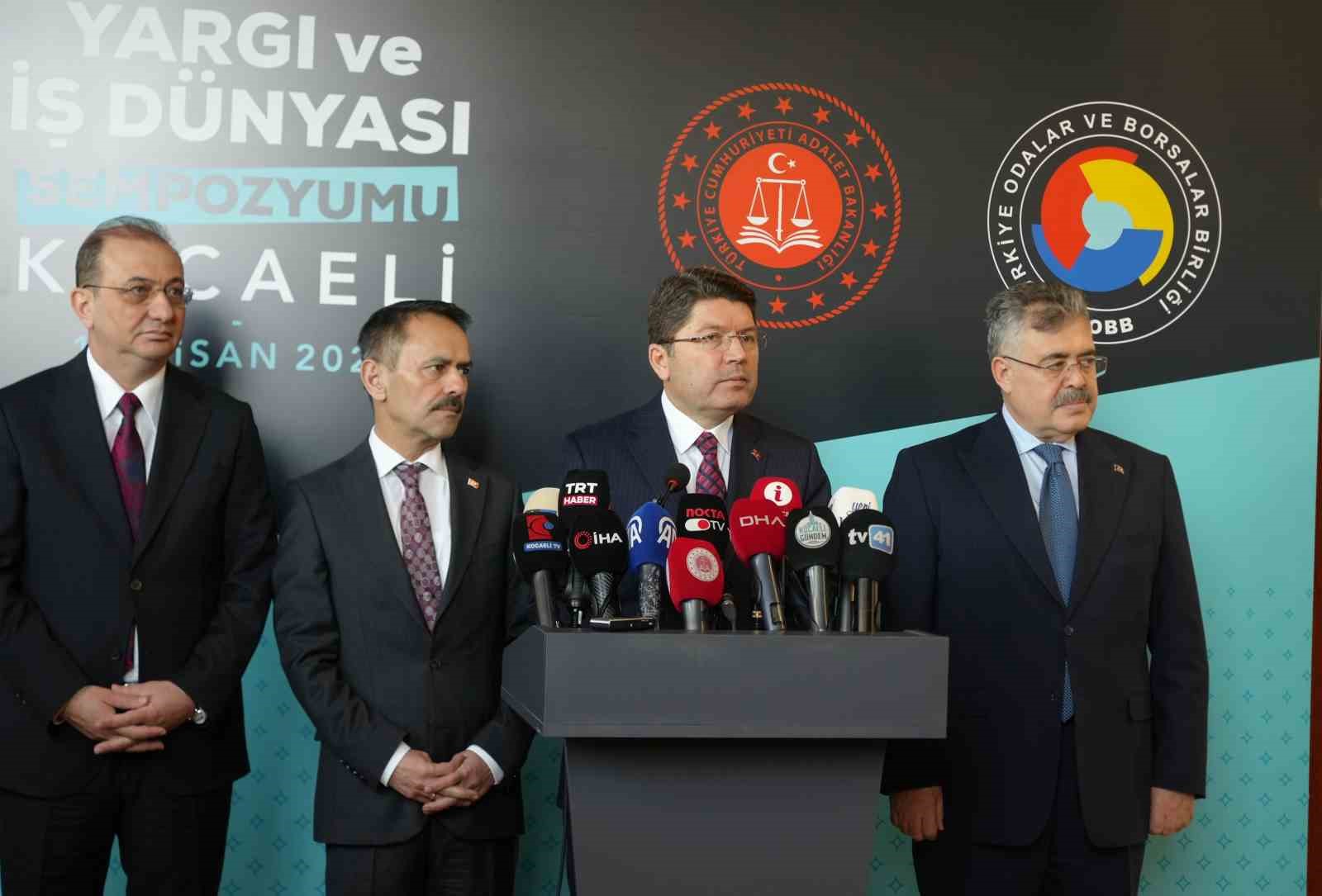 Adalet Bakanı Yılmaz Tunç:
