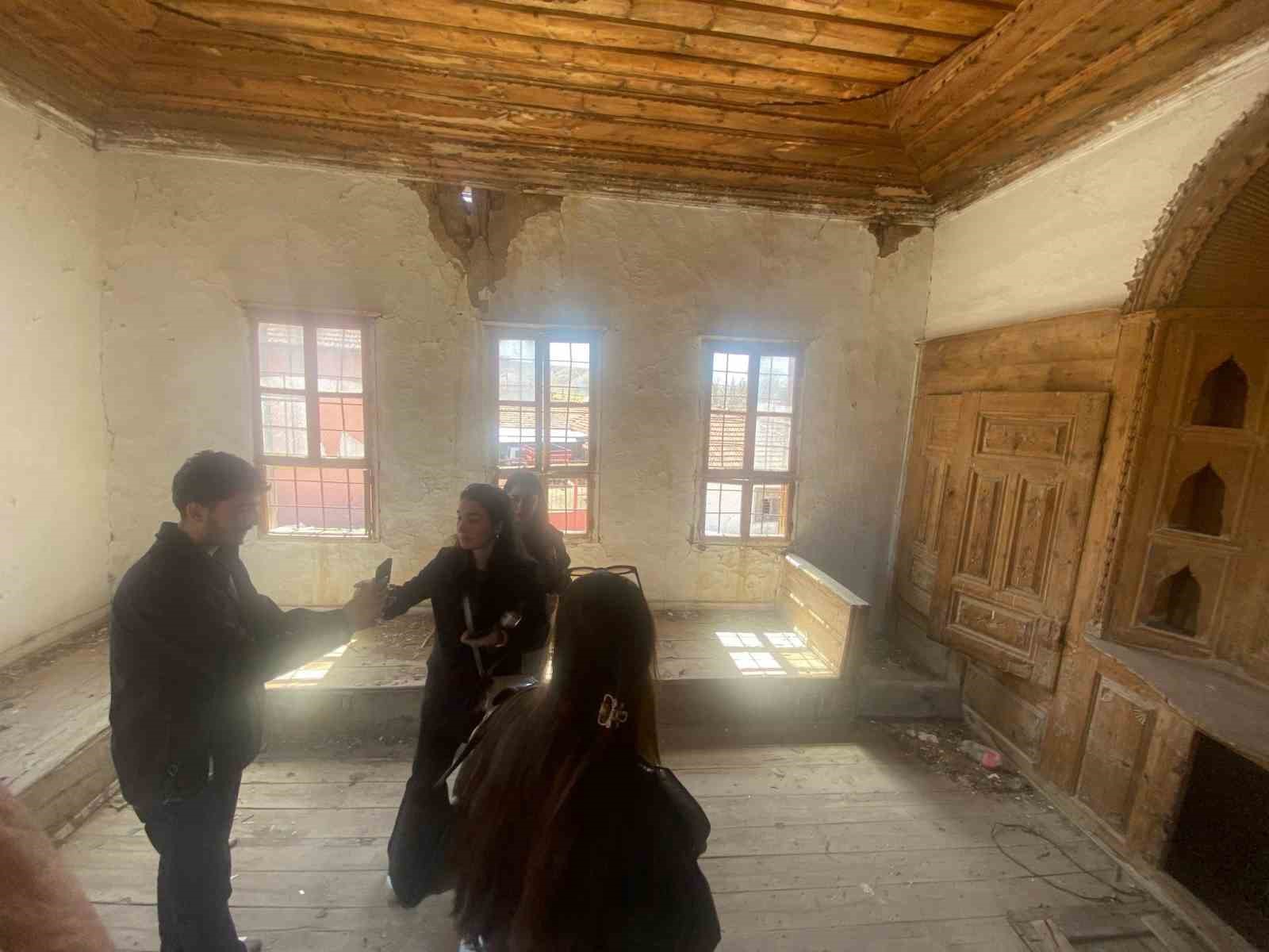 Öğrenciler Sarıkaya’nın turistik yerlerini gezdi
