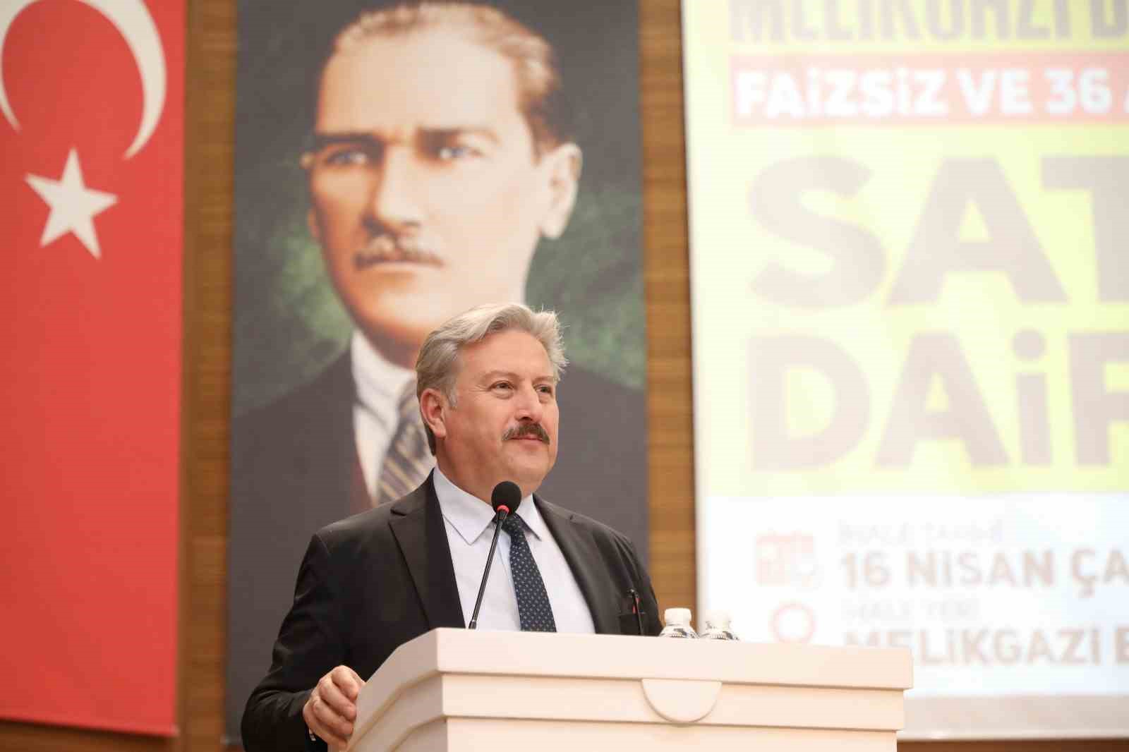 Kazan Kazan modeli ile Melikgazi&rsquo;de 19 daire sahiplerine kavuştu
