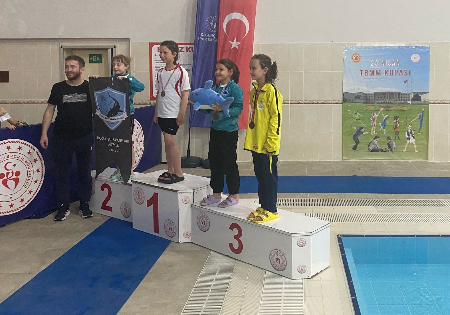 Kulaçlar 23 Nisan için atıldı