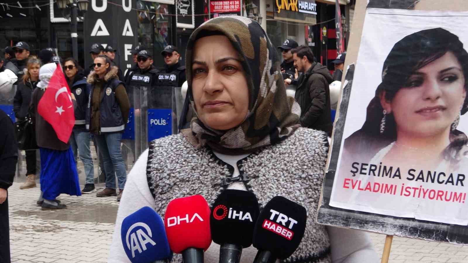 Vanlı annelerin evlat n&ouml;beti 100&rsquo;&uuml;nc&uuml; haftasında
